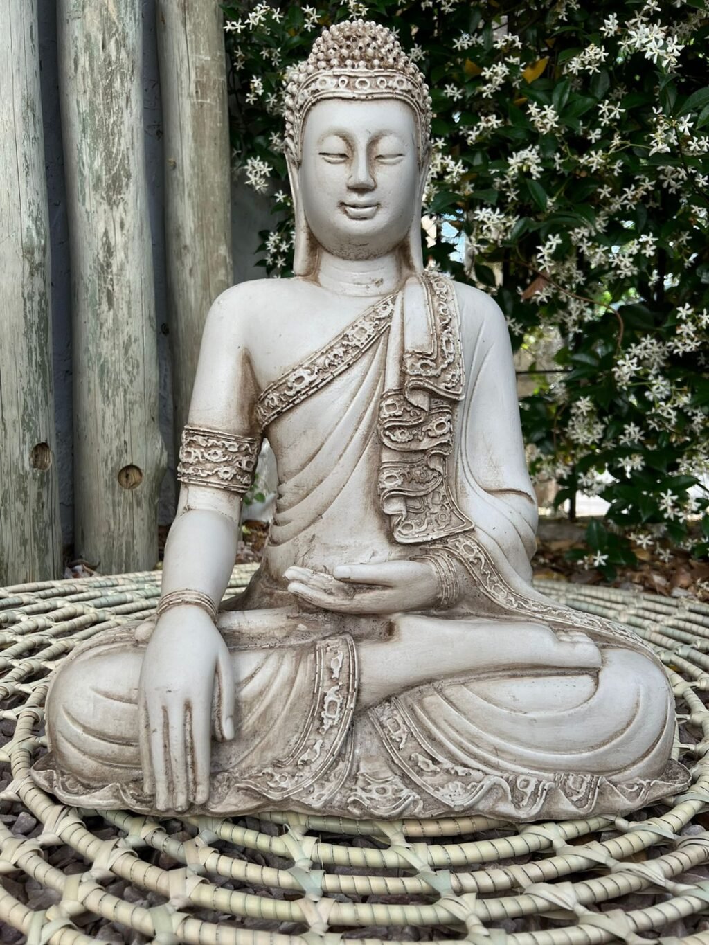 Buda meditación con manto y brazalete - Image 2